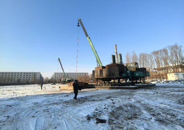 吉林大学500管桩施工，顺辉建筑承建中冶建筑和中铁四局吉林大学桩基础项目